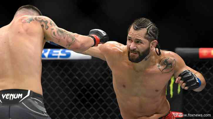UFC star praises Trump, DeSantis, leads crowd in ‘Let’s go, Brandon' chant