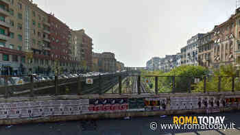 Spaccio, scippi, furti nelle auto e abbandono: il quartiere della movida non ce la fa più e scende in piazza