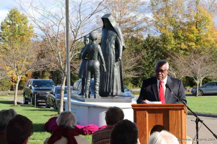 Supreme Court Justice Clarence Thomas Secretly Accepted Gifts of Art from Billionaire Harlan Crow