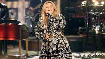 Kelly Clarkson Covers Bruce Springsteen’s ‘Glory Days’ Like a Boss With Charles Esten