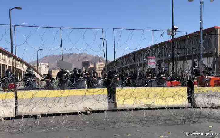 Migrant mass protest before Paso Del Norte bridge