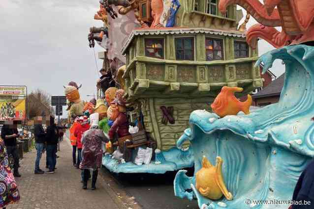 Carnavalsstoet eindigt met valse noot: vrouw geraakt door prinsenwagen, ook vechtpartij uitgebroken