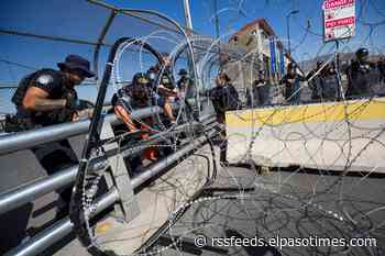 Paso del Norte bridge is closed after migrants congreage on the Mexican side