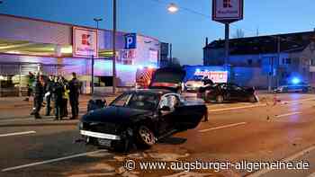 Schwerer Unfall mit sechs Verletzten in der Blaubeurer Straße
