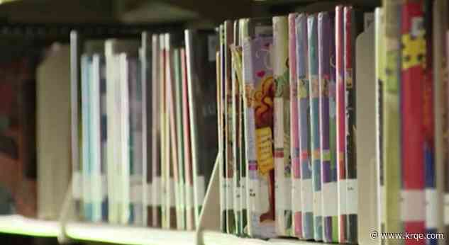 Ruidoso school board holds discussion on controversial books