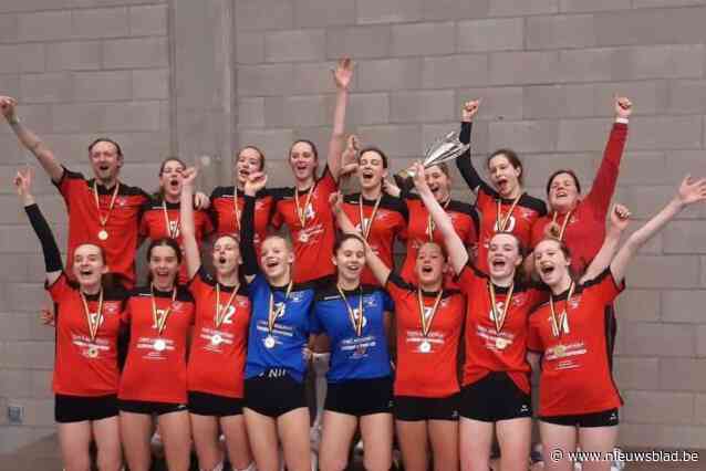 Volleybalmeisjes U17, U11 en U19 pakken Beker Provincie Antwerpen mee naar Zandhoven
