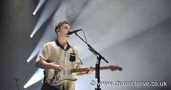 Sam Fender leaves Easter drinkers stunned in Newcastle bar after performing new song