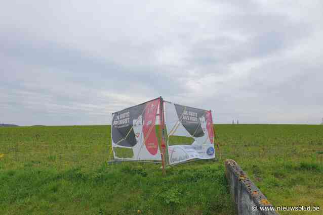 Spandoeken voor fuif voor goede doel op verschillende plaatsen gevandaliseerd: “Wie doet zoiets? Het is onze enige reclame”