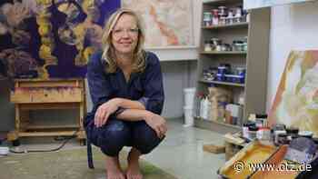 Kunstperformance in Jena: Von Klang begleitet malend schreiben