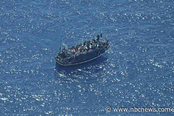 Fear grows as ship carrying 400 migrants goes adrift in Mediterranean Sea