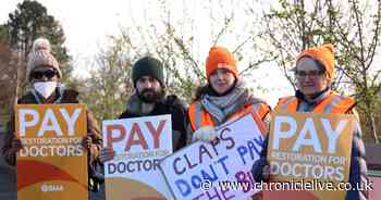 'We just feel undervalued' Junior doctors begin four-day strike as pay dispute with Government continues