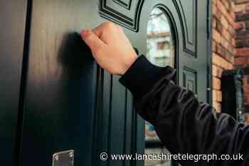 Residents warned over people knocking on doors asking for money
