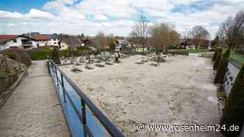 „Weder ordentlich noch barrierefrei“: Teile des Friedhofs in Bernau sollen umgestaltet werden