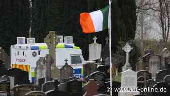Joe Biden besucht Nordirland: vier mutmaßliche Rohrbomben auf Friedhof gefunden