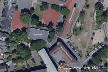 Sogar draußen ist es der Schule zu eng