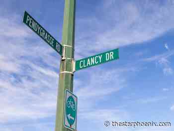 Saskatoon police charge man after armed standoff on Pendygrasse Road