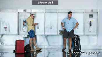 FBI warns against using public USB charging ports