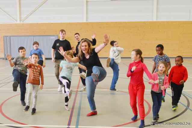 Malika gaat van start met Argentijnse tango voor mensen met Parkinson én partner: “Beweging is als een medicijn”