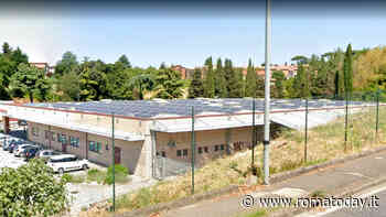 Ladri fanno un buco sul tetto e rubano il denaro della cassaforte del supermercato