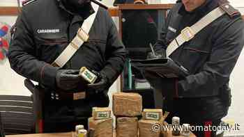 Nove chili di hashish nello zaino, lo spaccio di due ragazzi alle case popolari