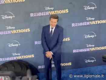 Col bastone sul red carpet: la prima uscita di Jeremy Renner dopo l'incidente