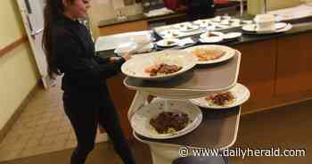 'It changed the whole ambience': Covenant Living of Northbrook uses robot server in dining room