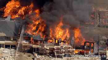 Massive fire destroys several $2 million houses under construction in Vaughan, Ont.