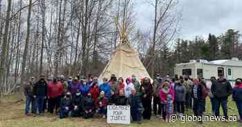 Jackie Vautour’s family discussing next steps after belongings boxed from N.B. park