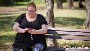 Need to be paid before payday? There's an app for that — but finance gurus urge caution