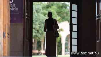 'A scam and a rip-off': Submissions reveal spiralling HECS debt as Greens call for indexation pause