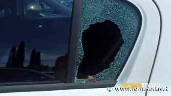 Ladri scatenati in periferia: distrutti i finestrini di otto auto