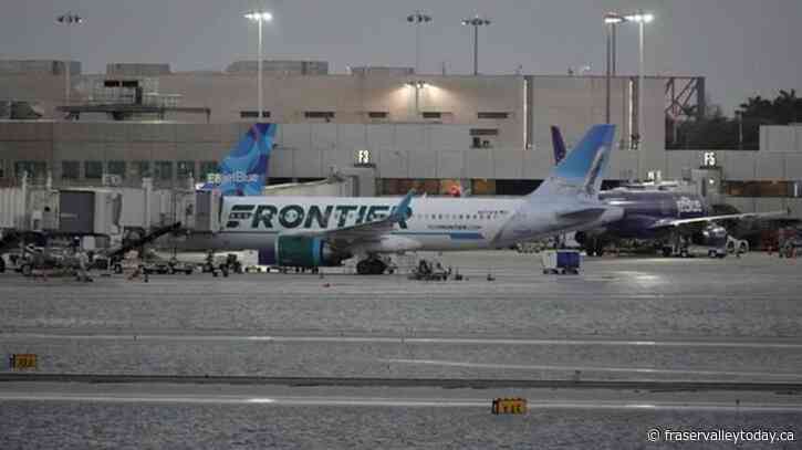 Florida mops up after floods close Fort Lauderdale airport
