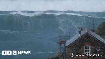 Storm Noa: Lightning strike on house as storm passes