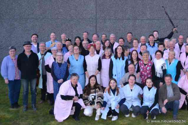 Tarchief en Zangkoor Sint-Cecilia geven met d’ Operette historische terugblik op 800 jaar Sleidinge: “Twee uur durende luchtige voorstelling met veel zang”