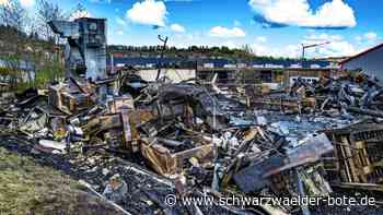 Großbrand in Simmozheim: Kriminaltechniker  inspizieren   Ruine