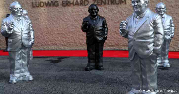 Ludwig-Erhard-Skulpturen vor Fürther Zentrum gestohlen