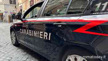 Una bottiglia di plastica per aprire l'appartamento da svaligiare. Una delle ladre ha 14 anni