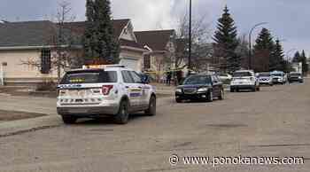 Man with knife shot and killed by RCMP in Red Deer