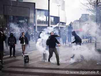 La Corte francese approva la riforma delle pensioni: scoppiano le proteste
