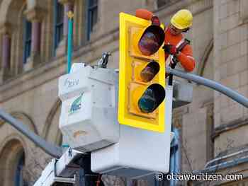 Ottawa mayor declines 'premature' federal proposal to keep Wellington Street shuttered to vehicles