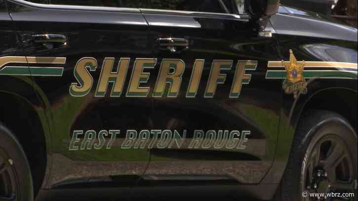 Detectives searching for two allegedly connected to carjackings in East Baton Rouge, Ascension Parish