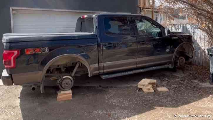'Something you'd see in a movie': Calgary residents wake up to find their tires swiped