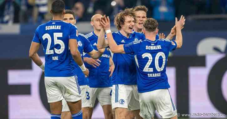 Klarer Sieg im Abstiegskrimi: Schalke gibt letzten Platz ab