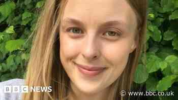 Periods: Menstrual cycle shame 'hurts mental health'