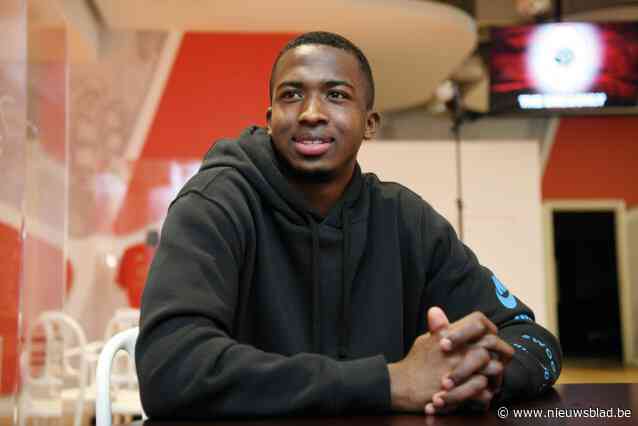 Recordtransfer Willian Pacho wil straks door de grote poort vertrekken: “Antwerp zit voor eeuwig in mijn hart”