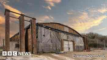 Bristol airfield hangar refurbishment gets green light