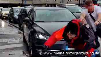Autofahrer schubst Klima-Aktivisten weg: „Das sind doch exakt die Bilder, die ihr haben wollt“