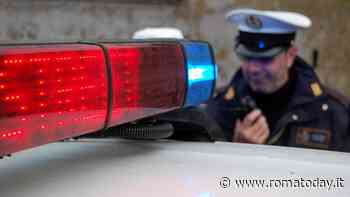 Aggredisce la compagna e un uomo intervenuto in sua difesa: arrestato