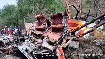 Mindestens 13 Tote bei Busunglück in Indien
