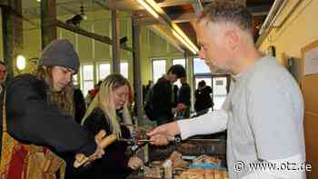 „Tausch-Rausch“ lockt trotz Dauerregens hunderte Besucher zur Imaginata Jena